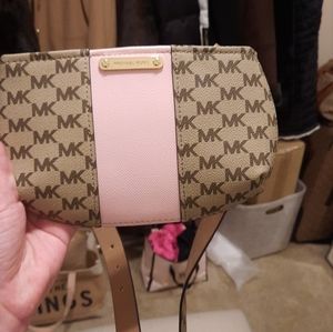 Michael Kors belt bag NWOT